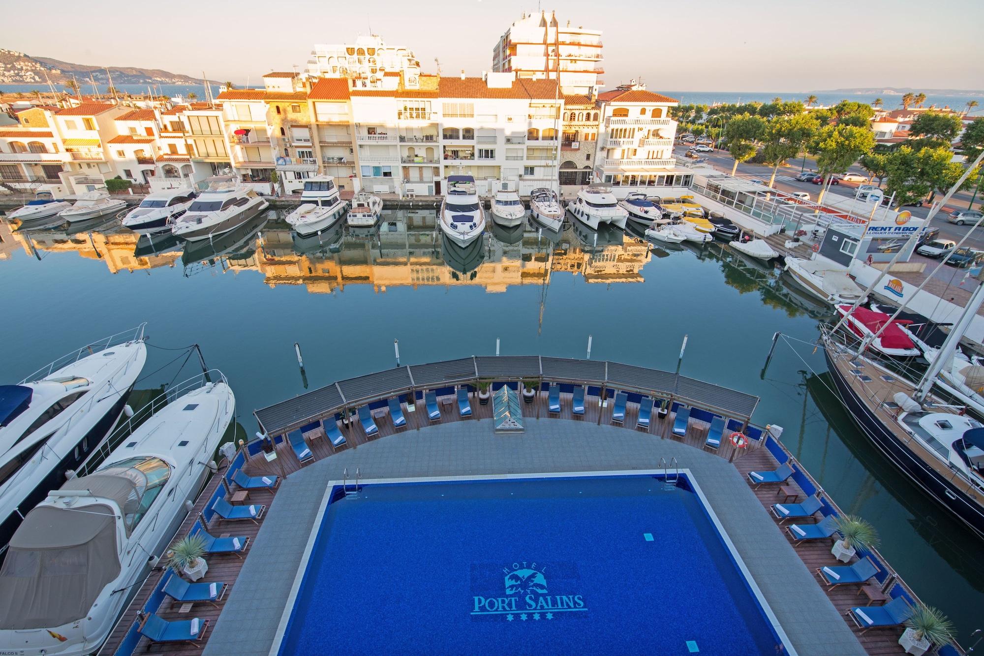Port Salins By Pierre & 4*