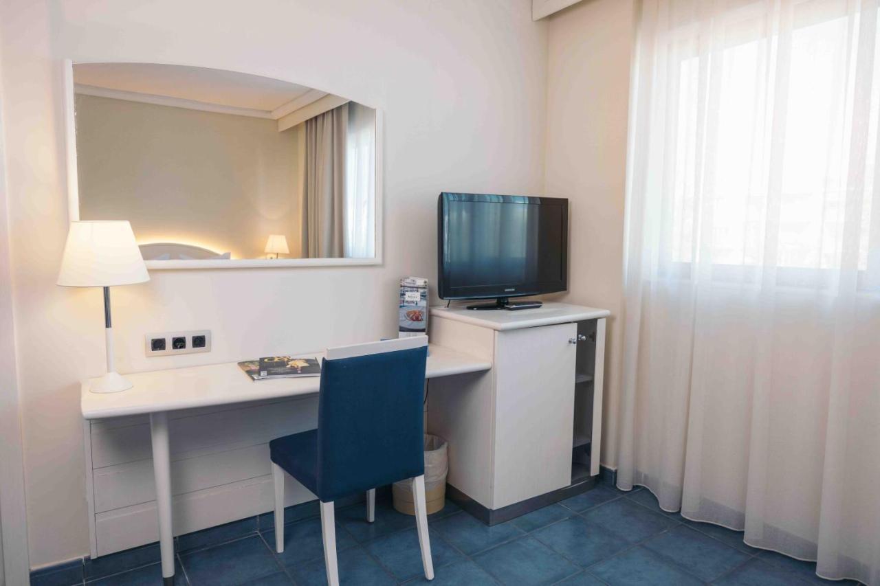 Port Salins By Pierre & 4*