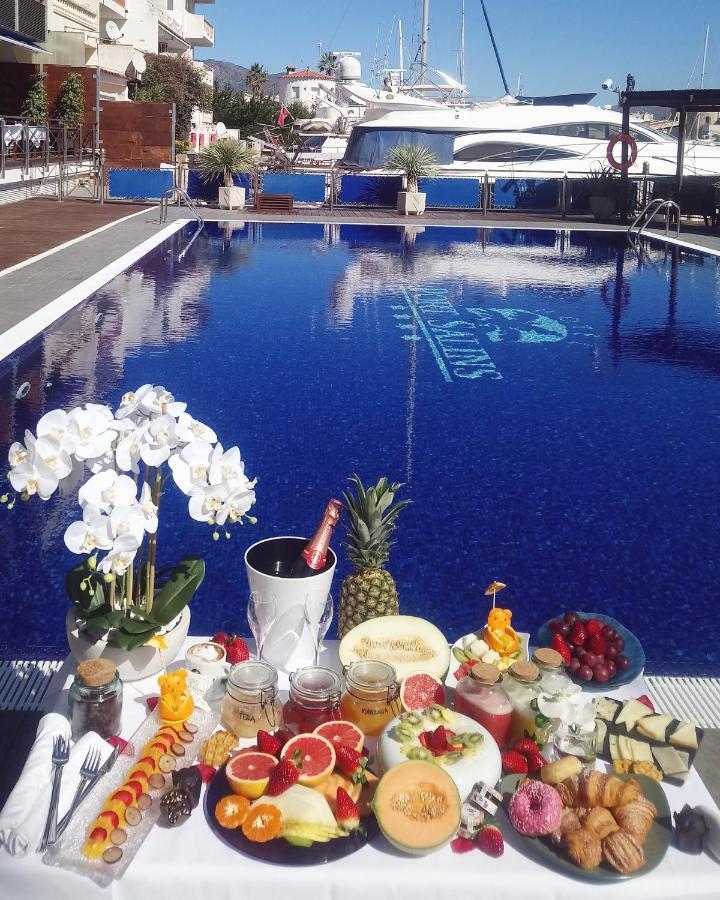Hotel Port Salins By Pierre &
